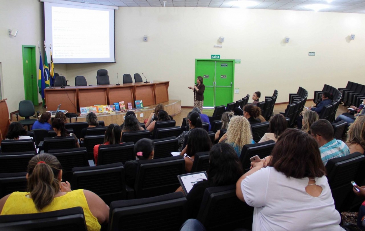 Seduc convoca 410 professores, técnicos e intérpretes de Libras aprovados no concurso de 2016