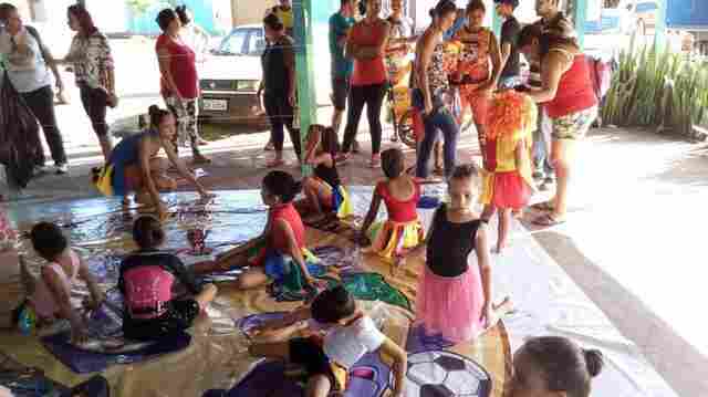 Rua de Lazer movimenta dezenas de pessoas no Campo do Abobrão, na Zona Sul