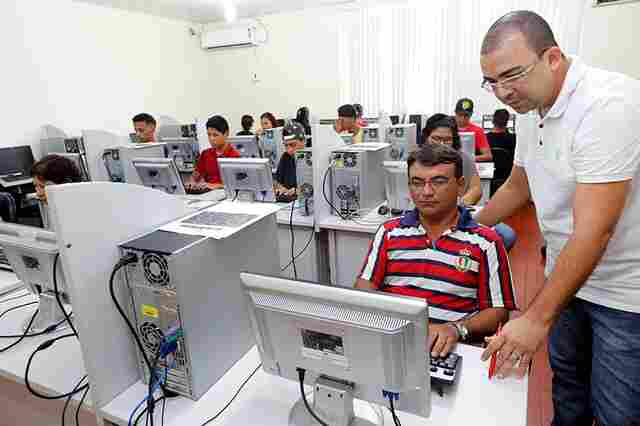 Escola do Legislativo tem 410 vagas em 11 cursos em abril