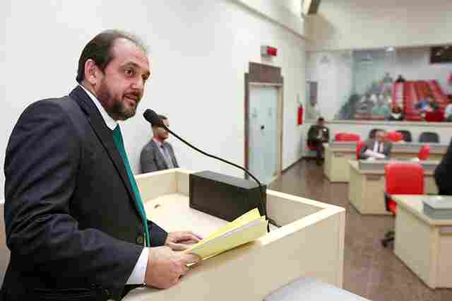 Laerte Gomes quer recapeamento de trecho da RO 481