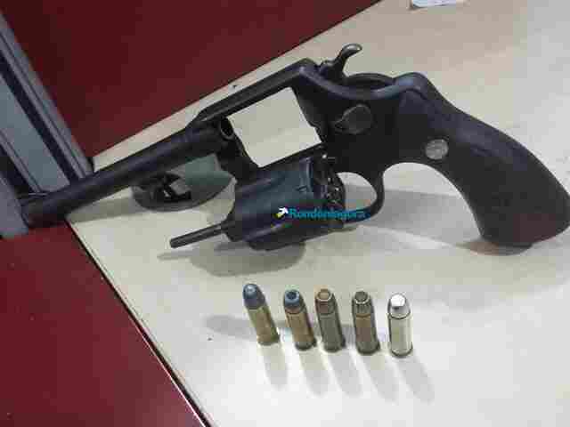 Dois são detidos por posse ilegal de arma de fogo e munições em Porto Velho