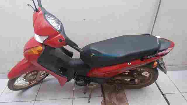 Jovem é flagrado com moto furtada e diz que aprendeu a abrir cadeados no YouTube