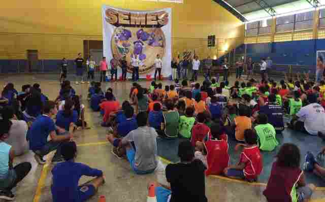 Semes convida a população para escolinhas de iniciação