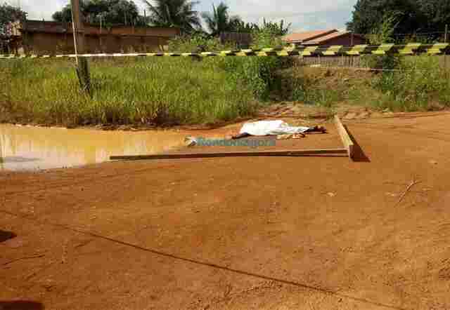 Homem é morto com golpes de faca na cabeça durante bebedeira