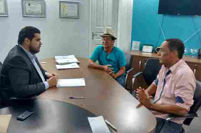 Jean Oliveira recebe lideranças da Ponta do Abunã e promete apoio à região