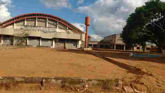 Prefeitura conclui limpeza em área do Colégio Padrão