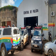 Homem é preso após esfaquear a esposa de 17 anos durante briga por ciúmes na capital