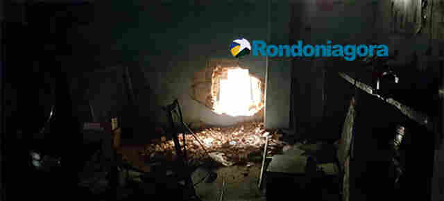 Criminosos arrombam banco mas fogem após alarme disparar