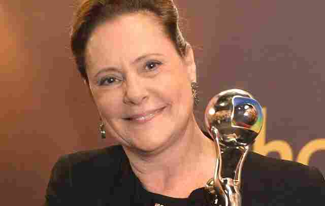 Vídeo: Última semana para compra de ingressos da peça com Elizabeth Savala