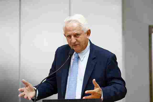 Airton Gurgacz destaca precariedade do Deroche Pequeno Franco em Porto Velho