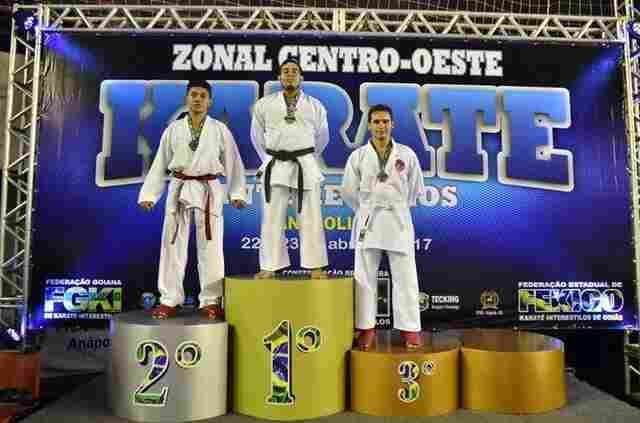 Academia Dojo Picanço é campeã em torneio com 5 estados