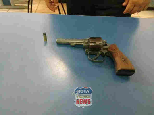 Criminoso é preso após roubar celulares de adolescentes