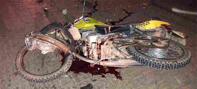 Choque frontal entre motos deixa dois mortos e um ferido