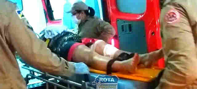 Homem esfaqueia a esposa dentro de delegacia em Vilhena