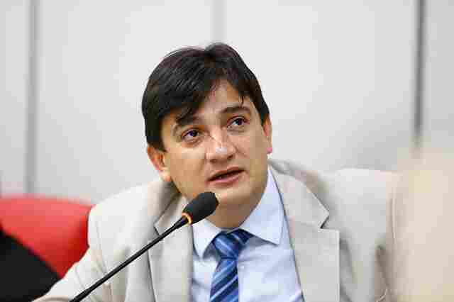 Cleiton Roque parabeniza administração de Pimenta Bueno e elogia a classe trabalhadora