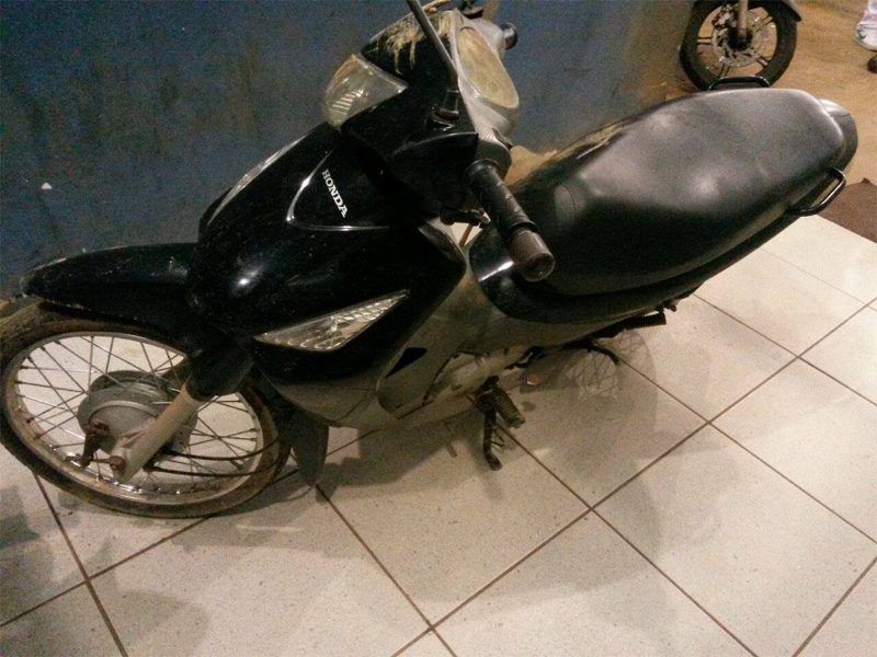 Dois são detidos com bolsa de estudante após perseguição na Zona Sul