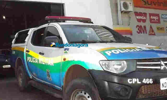 Mulher grita por socorro e vizinhos detêm ladrão na Zona Leste