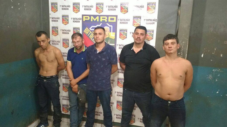 Após perseguição, bando suspeito de roubar Coca-Cola é preso com armas e colete balístico