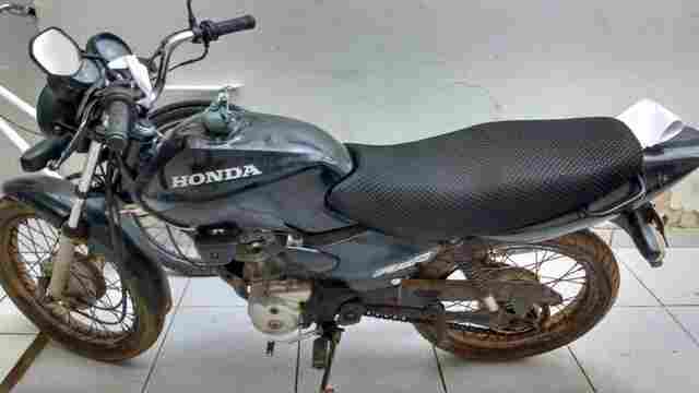 Suspeito de roubo e sequestro de coletivo é preso com moto roubada na Zona Leste da capital