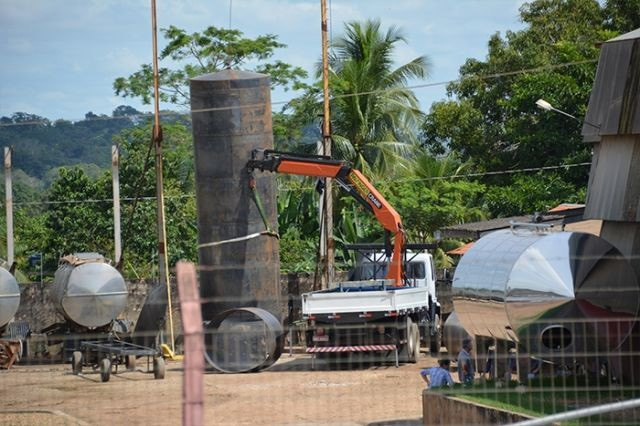 Guindaste quebra e trabalhador morre esmagado por tanque