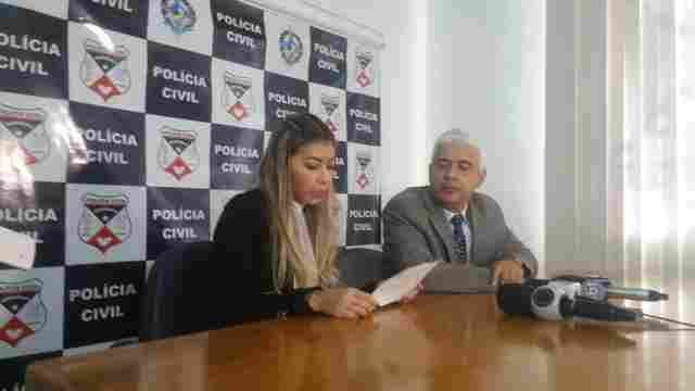 Vídeo: Em entrevista coletiva, delegada explica prisões de envolvidos na morte de Chico Pernambuco