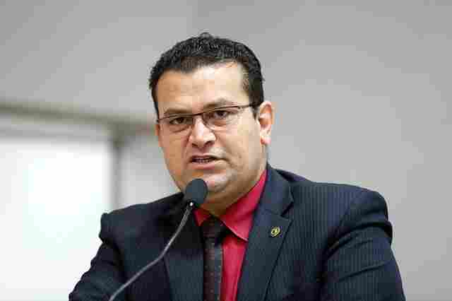 Ezequiel Junior convida a população a comemorar 29 anos de Machadinho do Oeste