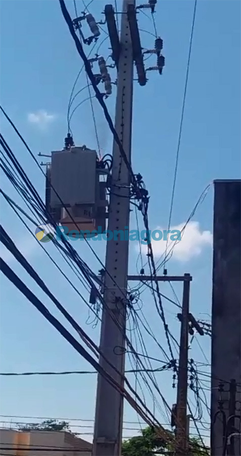 Vídeo: Fogo destrói transformador de energia em poste de Porto Velho