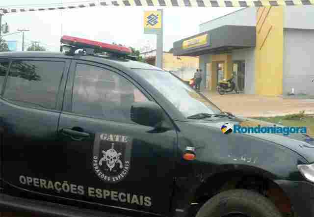 Vídeo: PM confirma que funcionário do Banco do Brasil estava com artefato explosivo no corpo