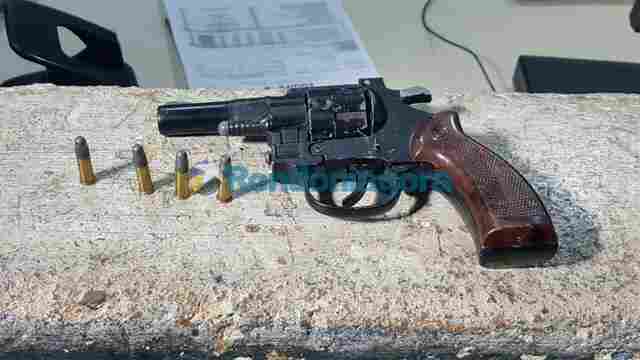 Polícia prende dupla com armada na Zona Sul