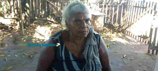 “Como pode jogar o filho fora?”, diz mãe catadora que encontrou bebê morto no lixão; vídeo