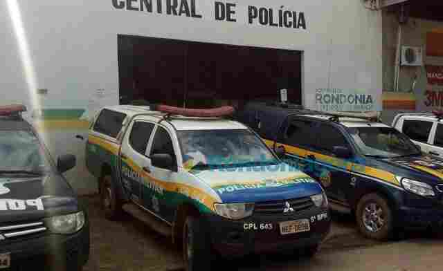 Após desentendimento, mulher denuncia amiga por tráfico de drogas e as duas são presas