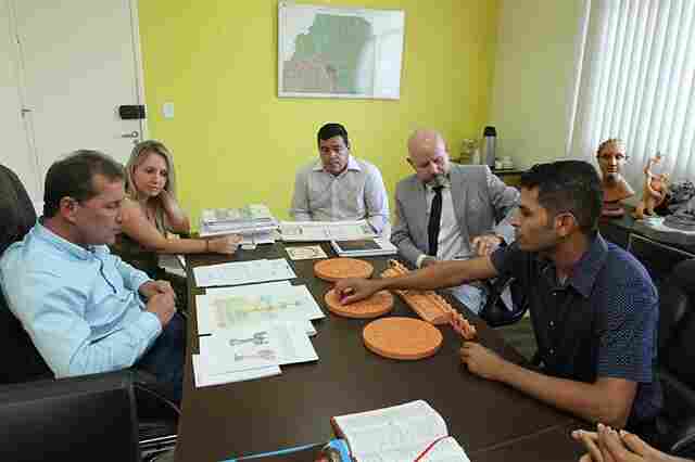 Prefeito discute revitalização de centro histórico da capital