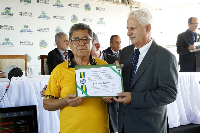 Deputado Airton homenageia pioneiros de Ji-Paraná