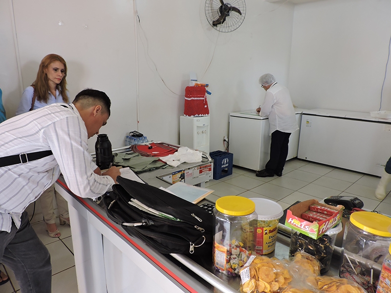 Vigilância Sanitária e Procon realizam operação de fiscalização a açougues da Capital
