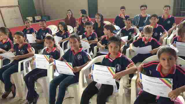 Escola incentiva crianças e adolescentes com projeto Aluno Destaque Nota 10, na capital