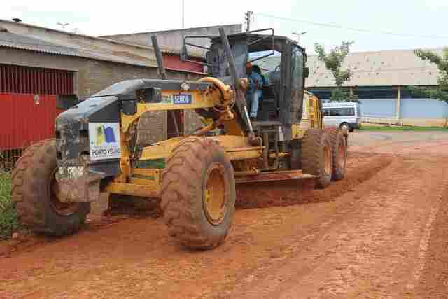 Prefeitura começa obras e asfaltamento no Lagoinha