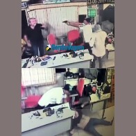 Vídeos: Dirigente do Conselho Federal de Medicina é espancado e fica na mira de armas durante assalto