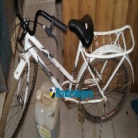 Criminosos invadem s&iacute;tio, roubam objetos e ve&iacute;culos e sequestram sete pessoas