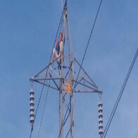 Vídeo: Bombeiros salvam mulher que ameaçava se jogar de torre em Porto Velho