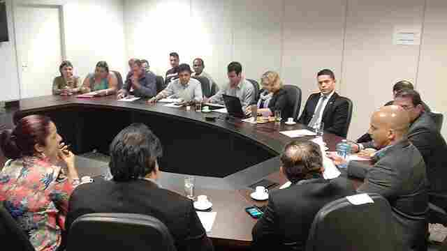 Sintero mobiliza trabalhadores em todo o Estado após reunião com a MENP