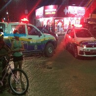 Dupla tenta executar mulher em frente a comércio na Zona Leste