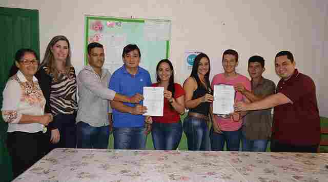 Escola é beneficiada com emenda de Cleiton Roque e ordem de serviço é assinada