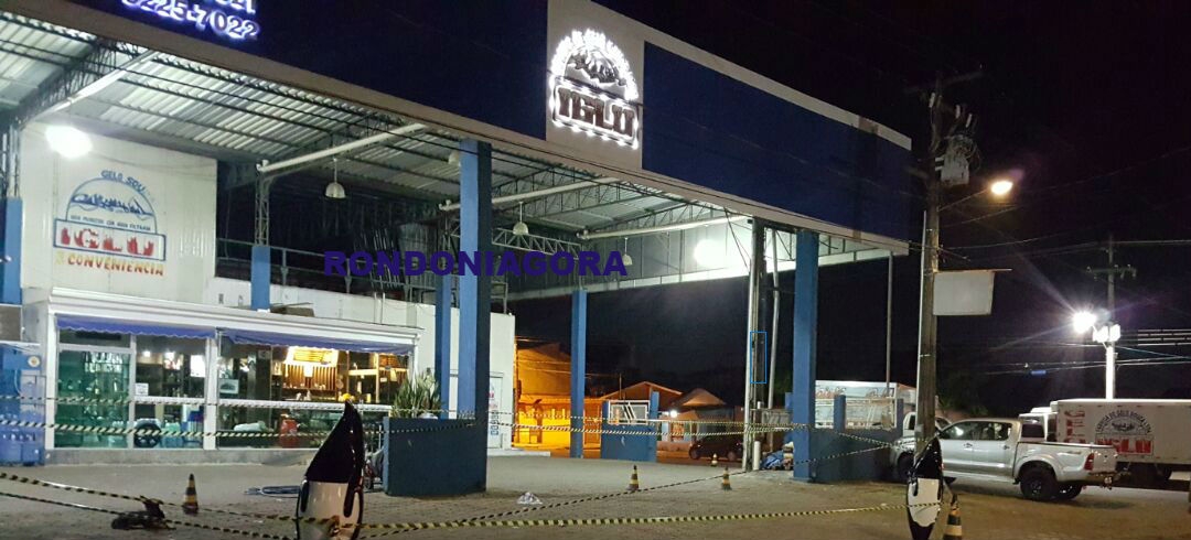 Funcionários passam mal com vazamento de gás e Bombeiros interditam fábrica de gelo