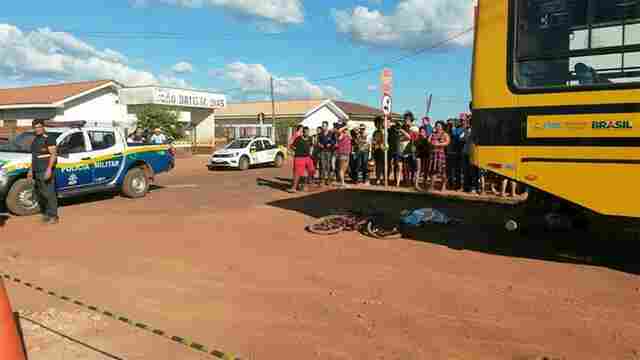 Ônibus mata criança em grave acidente