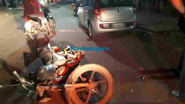 Pilotando moto, adolescente de 16 anos invade preferencial e causa acidente em Porto Velho
