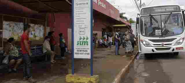 Prefeitura reajusta tarifa de ônibus para R$ 3,80 e baixa valor do passe estudantil para R$ 1