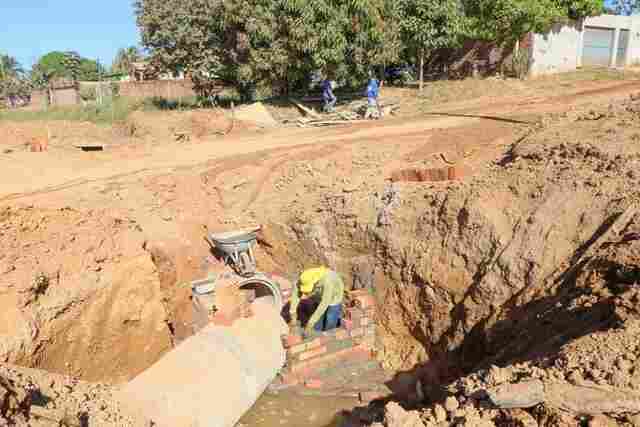 Drenagem acaba com alagação das chuvas em três bairros de Ji-Paraná
