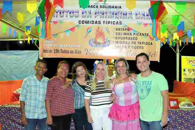 Barraca da primeira-dama arrecada recursos para o Dia das Crianças