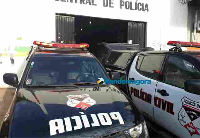 Homem agride mulher ao descobrir conversas no WhatsApp da companheira