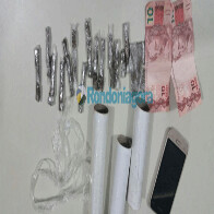 PM vai atender ocorrência de roubo e prende jovem por tráfico de drogas na Zona Leste